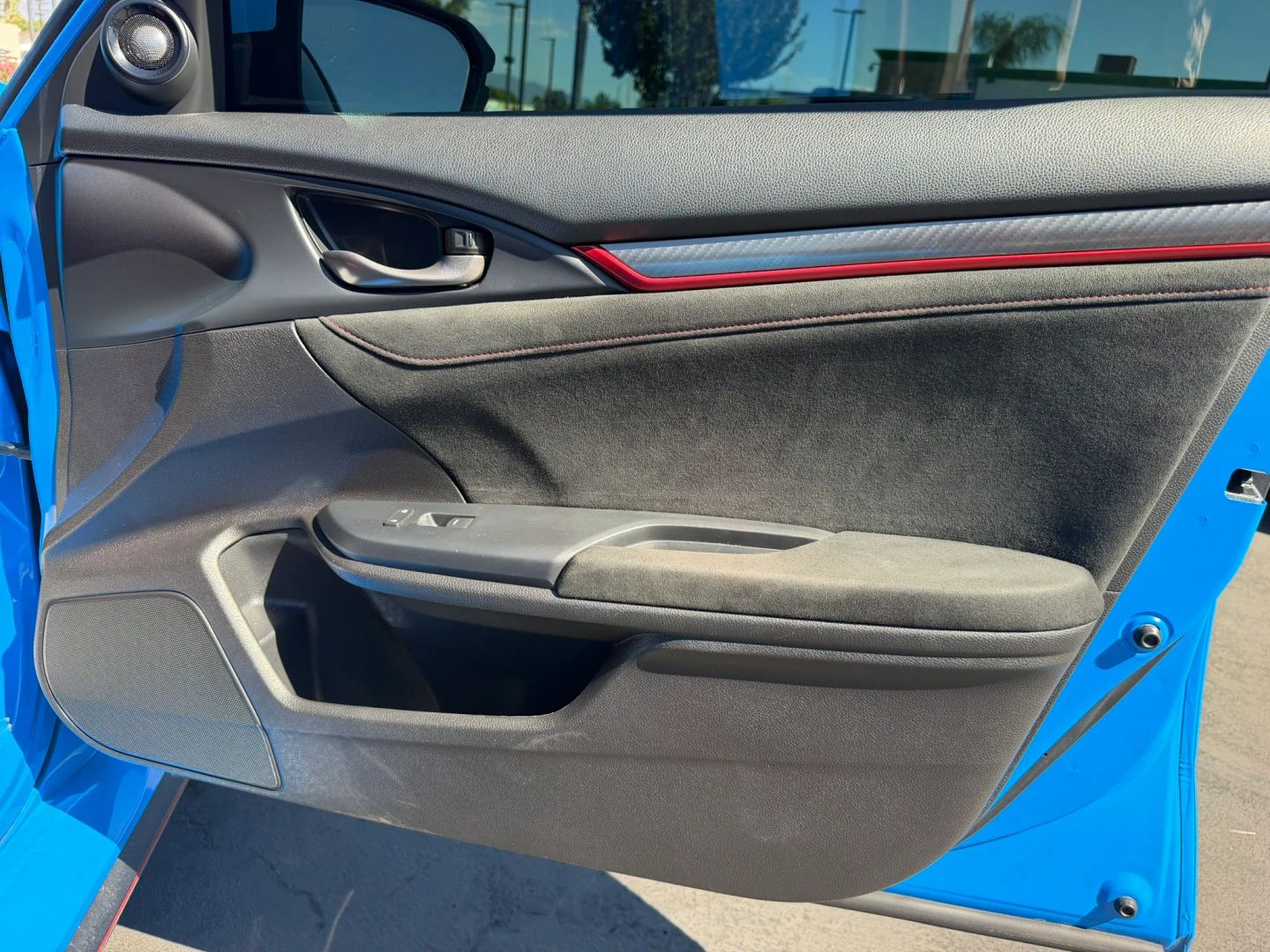Photo 18 of this Honda Civic Type R