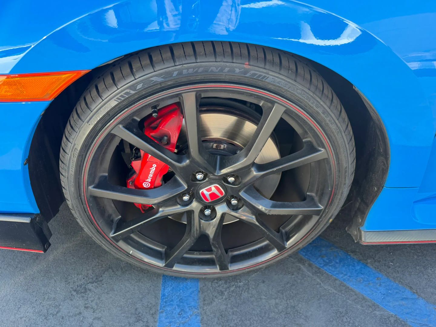 Photo 33 of this Honda Civic Type R