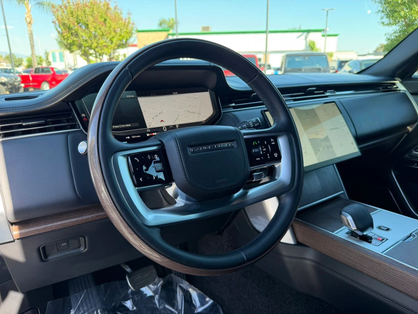 Photo 13 of this Land Rover Range Rover