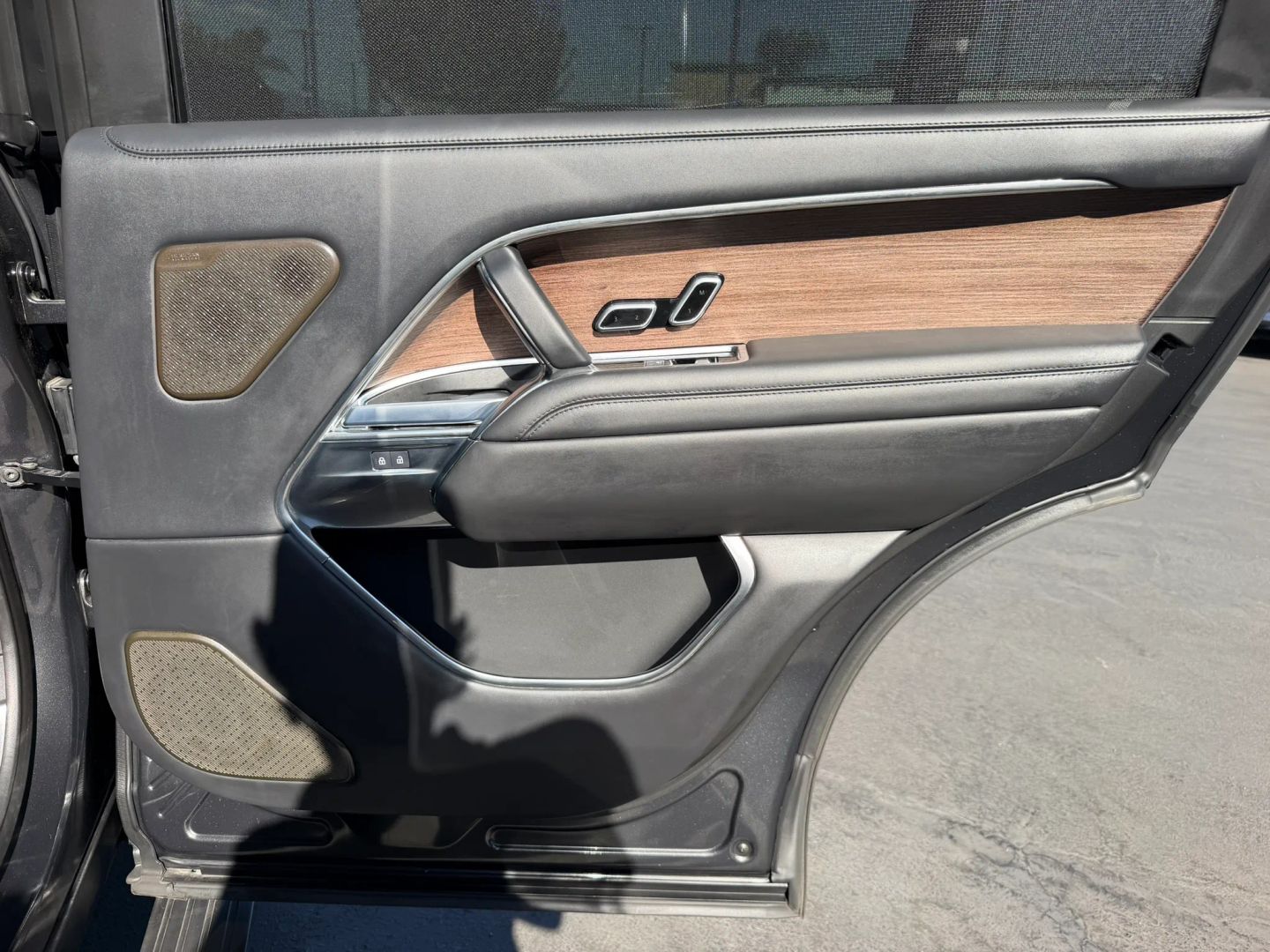 Photo 24 of this Land Rover Range Rover