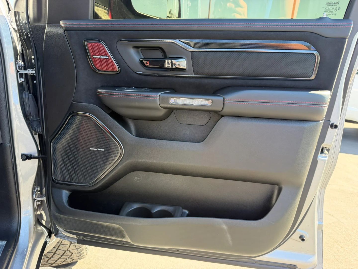 Photo 22 of this Ram 1500