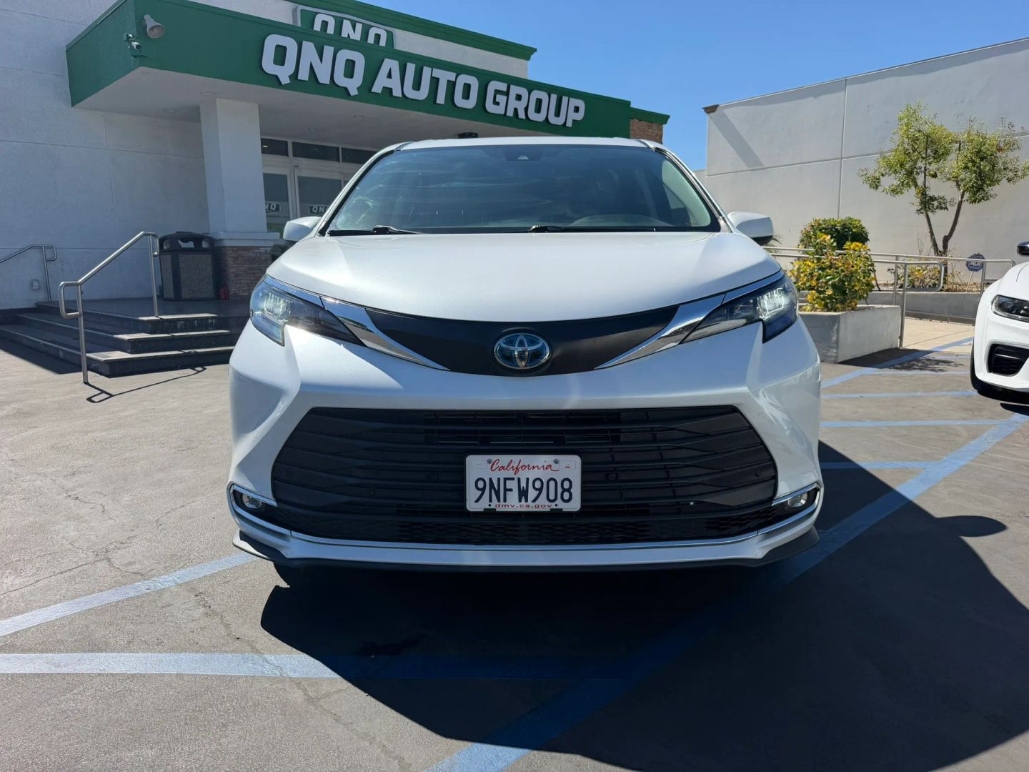 Photo 2 of this Toyota Sienna
