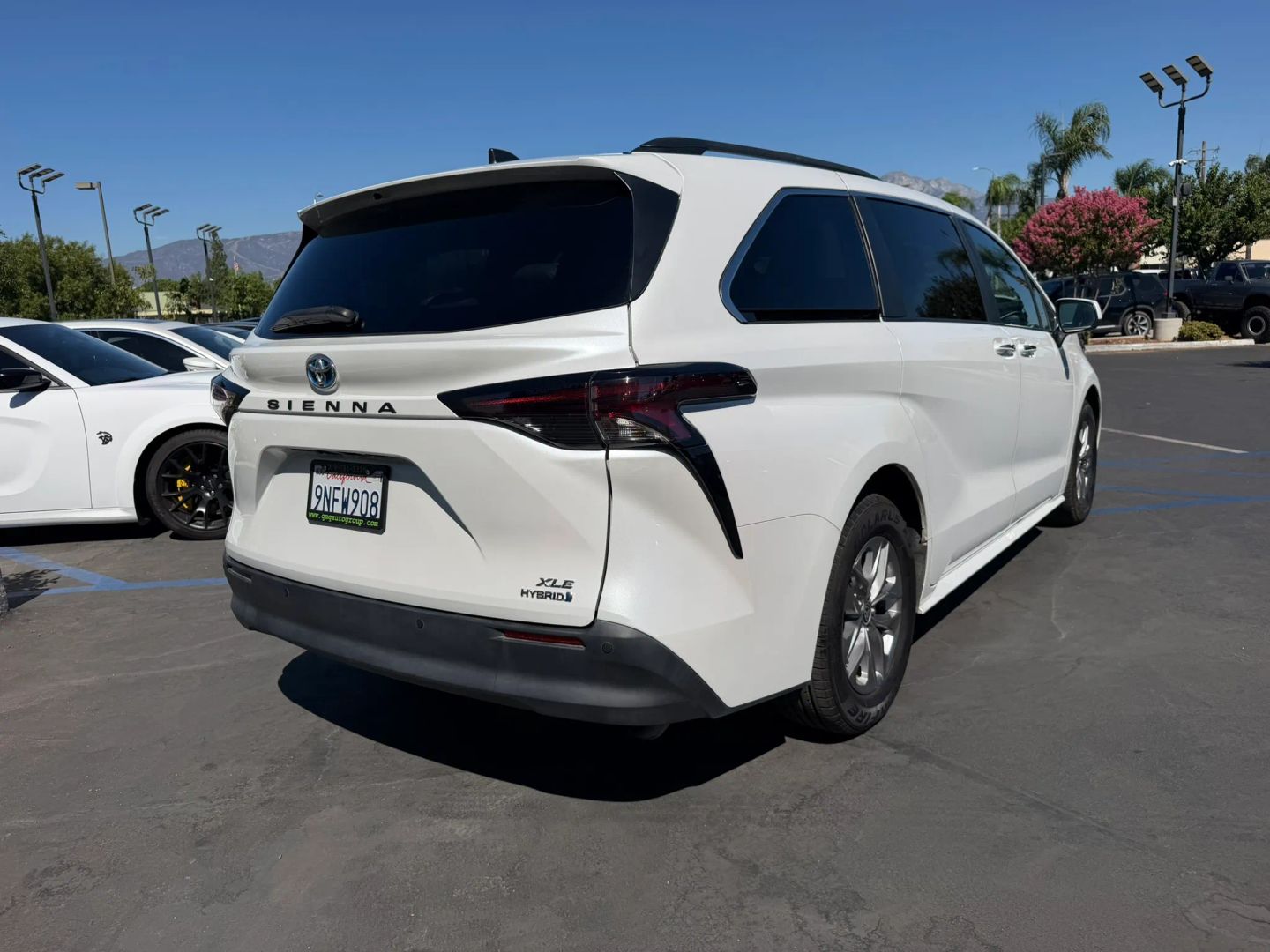 Photo 6 of this Toyota Sienna