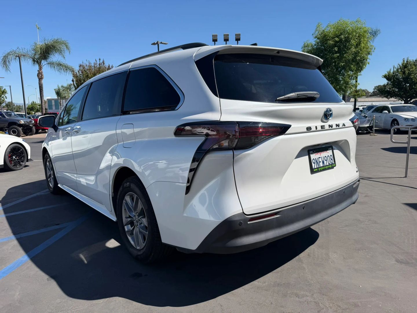 Photo 8 of this Toyota Sienna