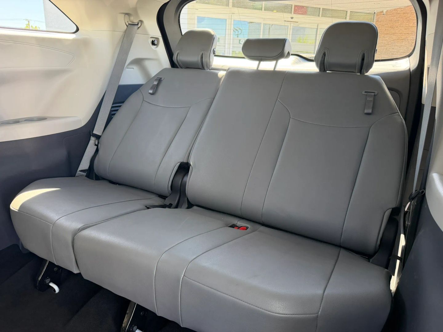 Photo 13 of this Toyota Sienna