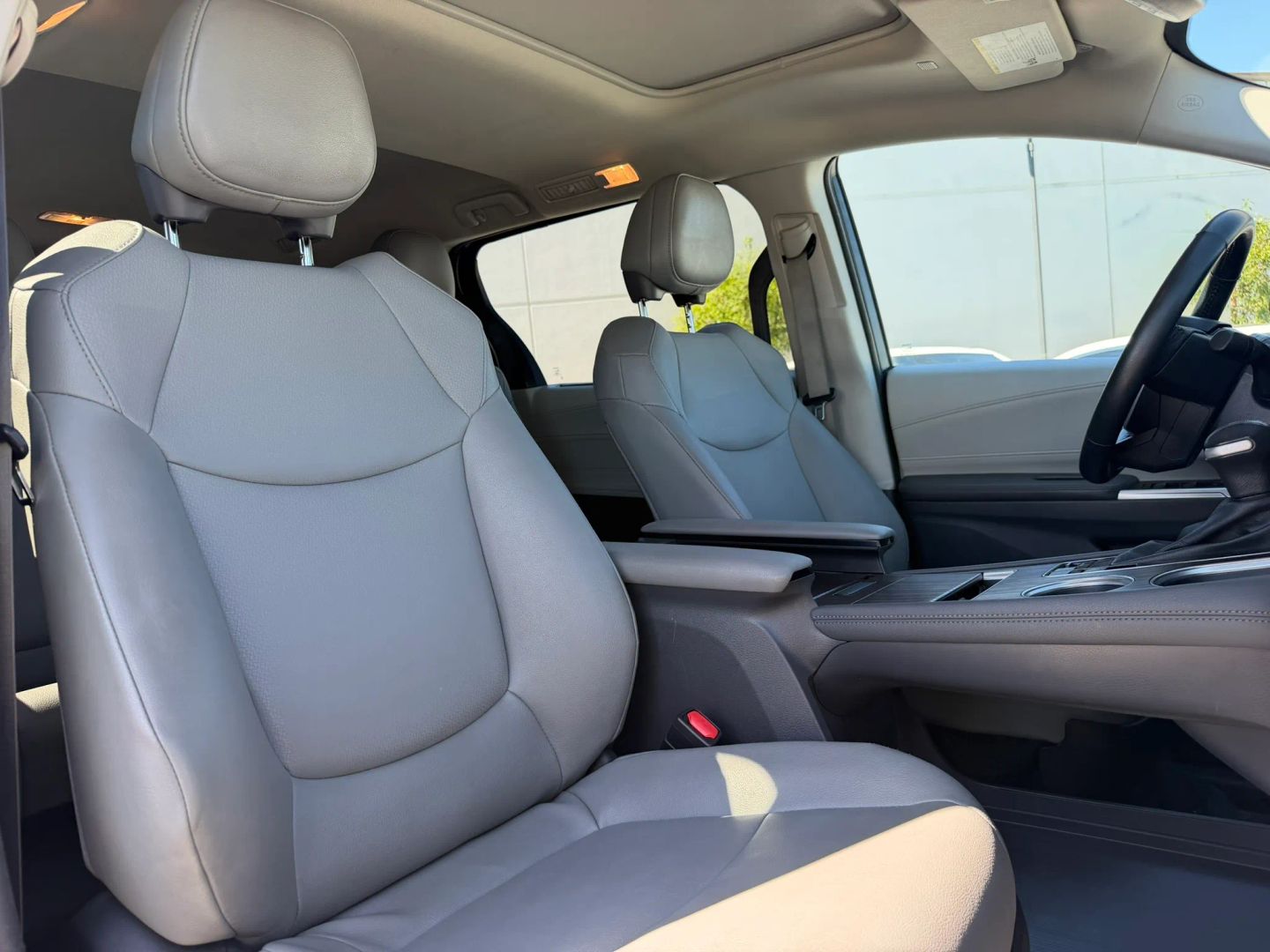 Photo 18 of this Toyota Sienna