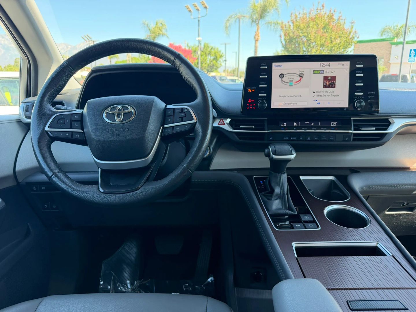 Photo 21 of this Toyota Sienna
