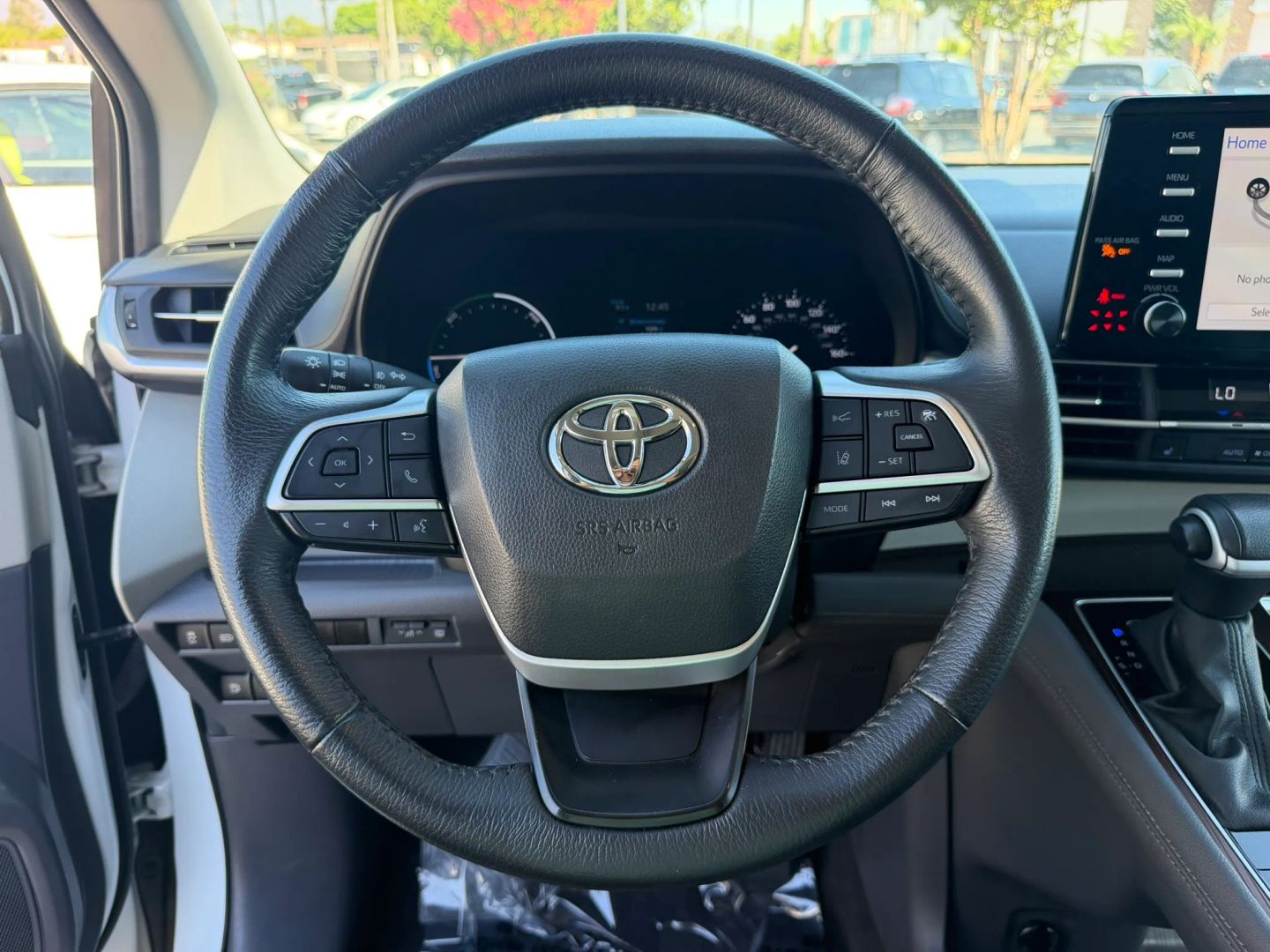 Photo 22 of this Toyota Sienna