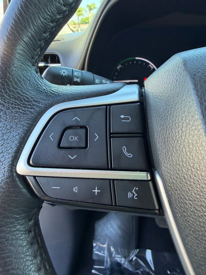 Photo 23 of this Toyota Sienna