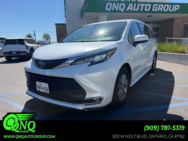 2024 Toyota Sienna Minivan Front-Wheel Drive Automatic