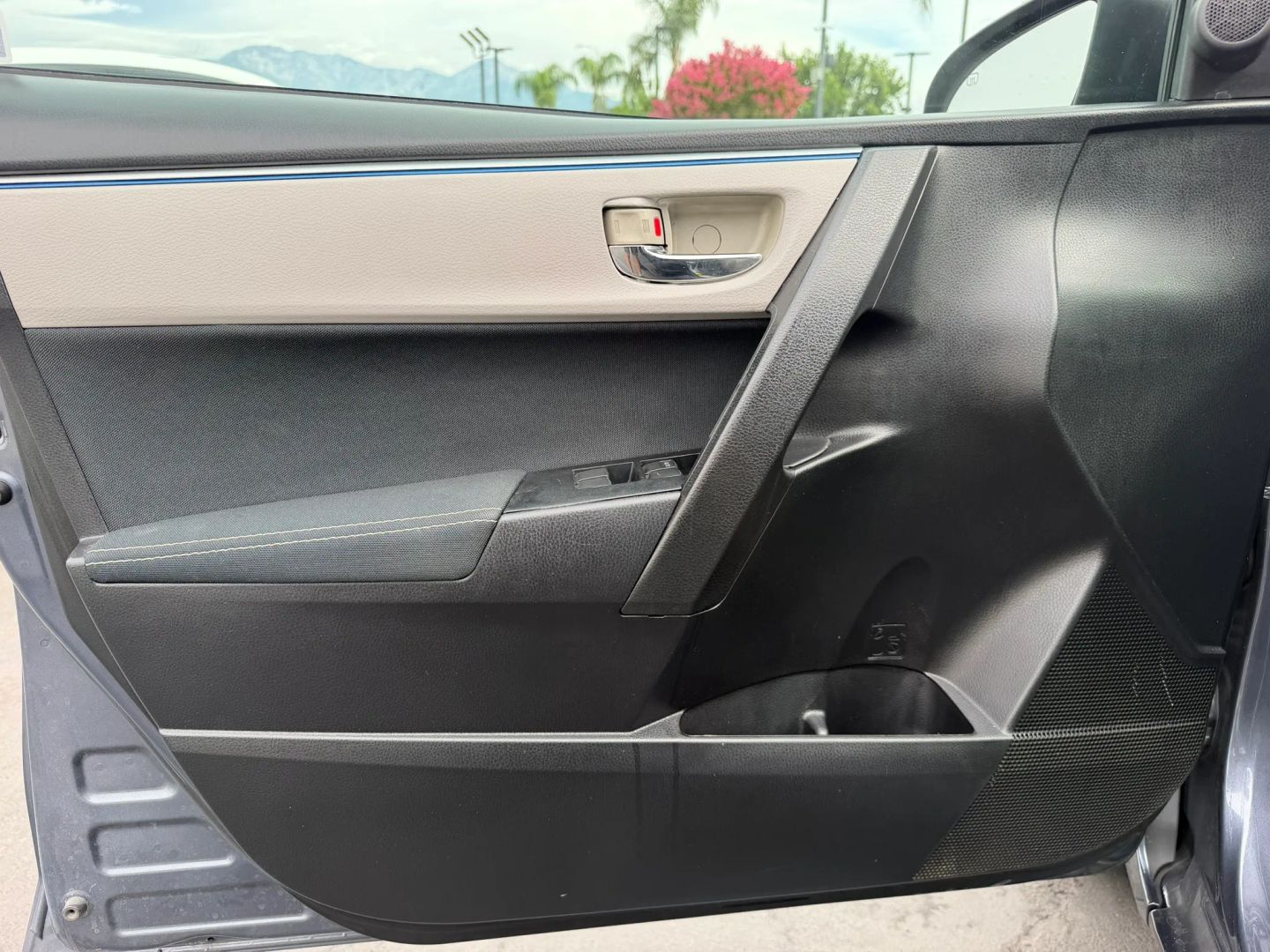 Photo 9 of this Toyota Corolla