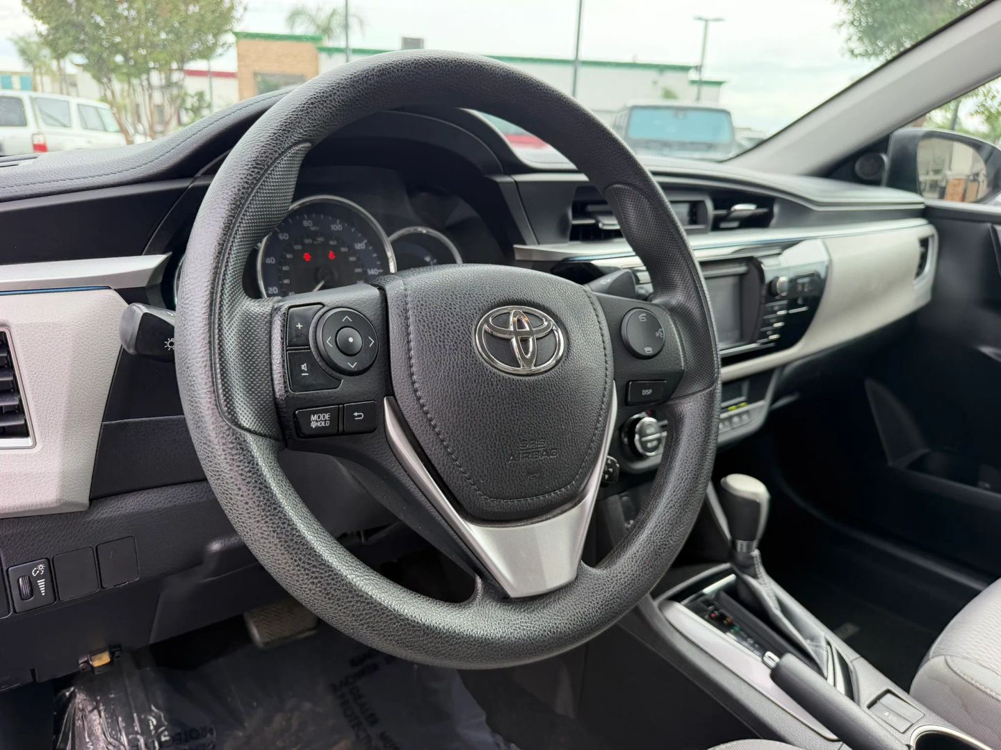 Photo 11 of this Toyota Corolla
