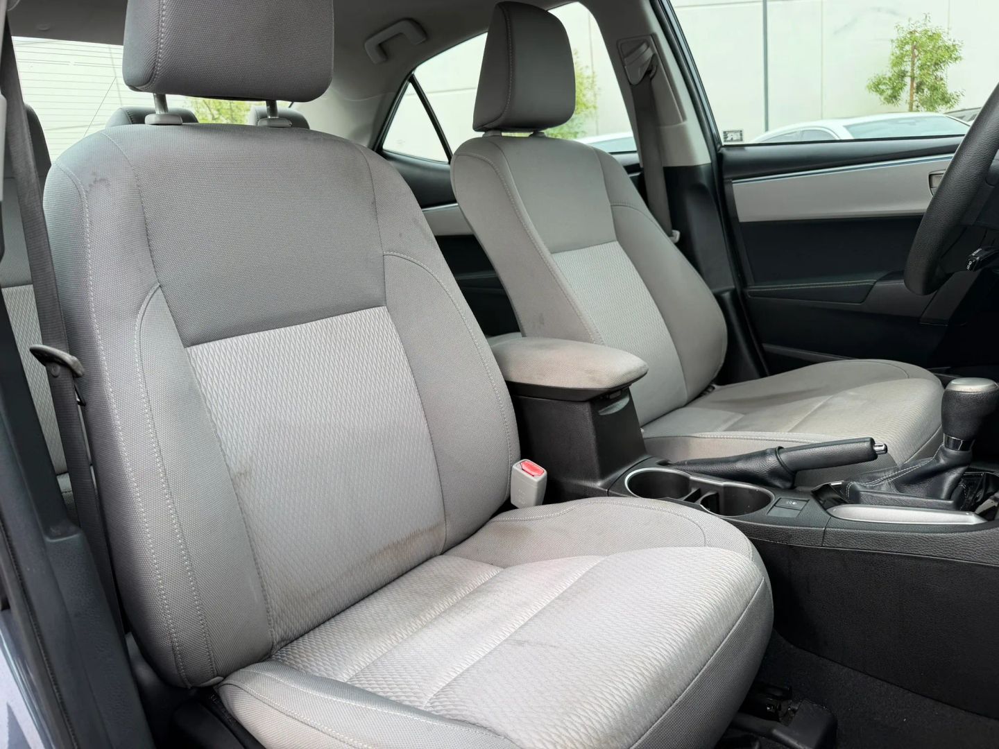 Photo 15 of this Toyota Corolla
