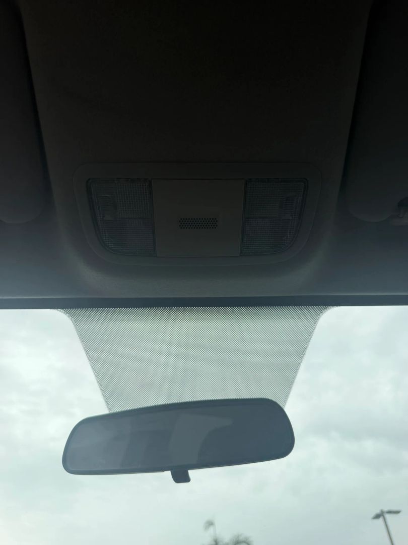 Photo 27 of this Honda Fit