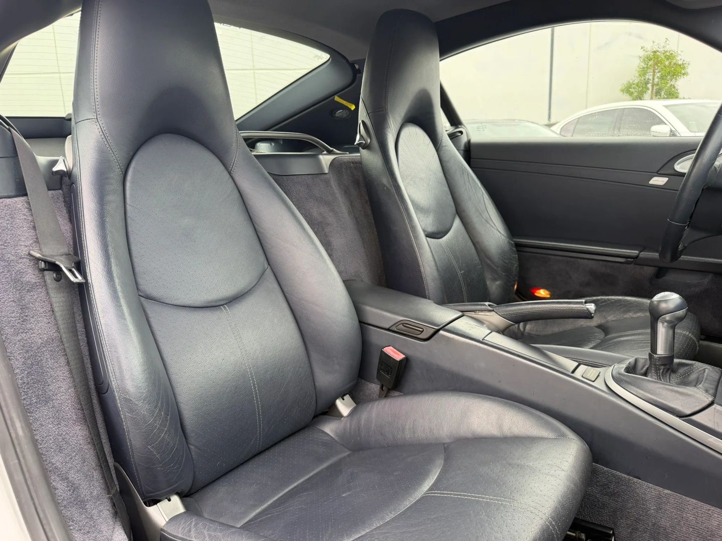 Photo 15 of this Porsche Cayman
