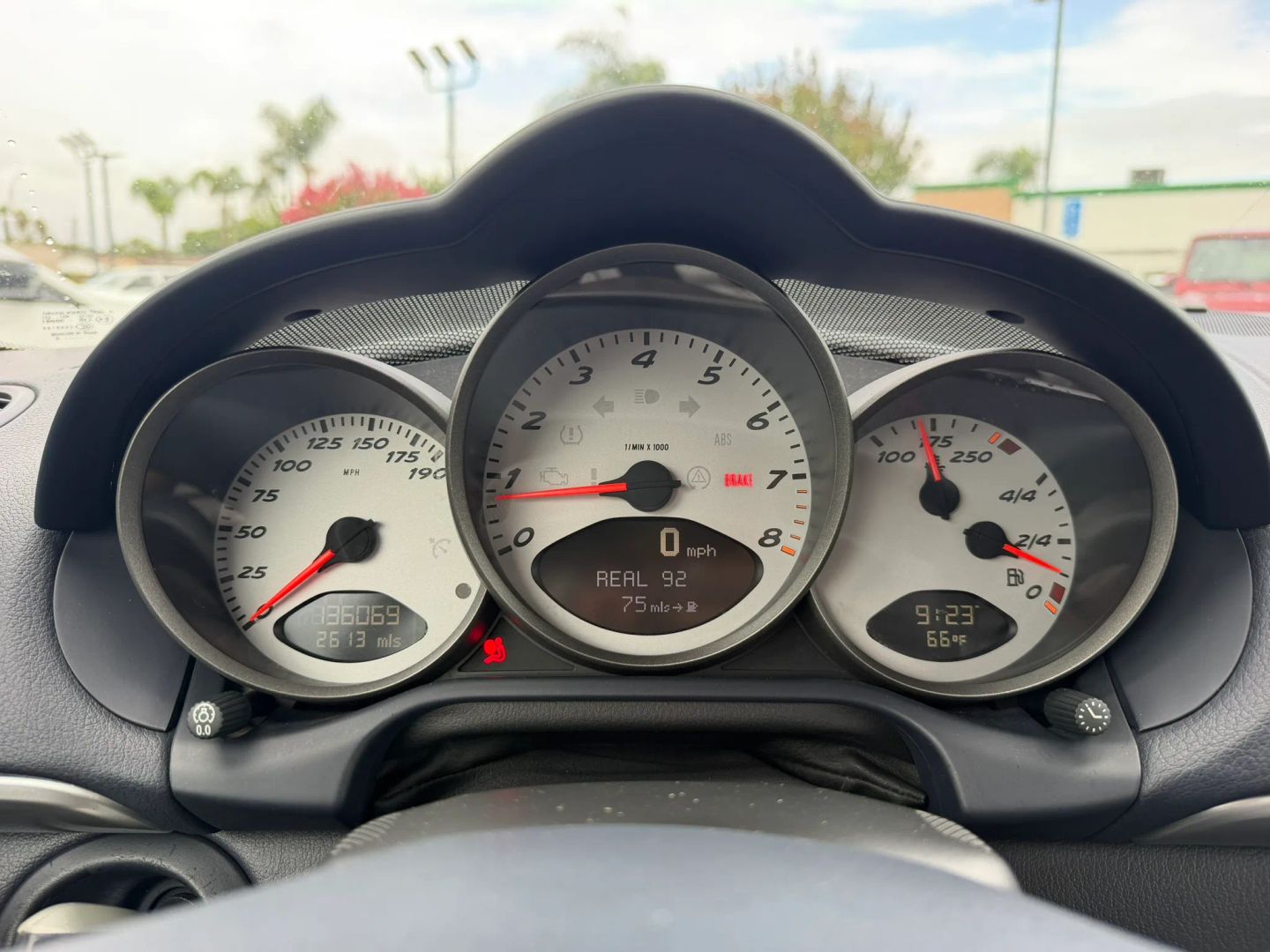 Photo 18 of this Porsche Cayman