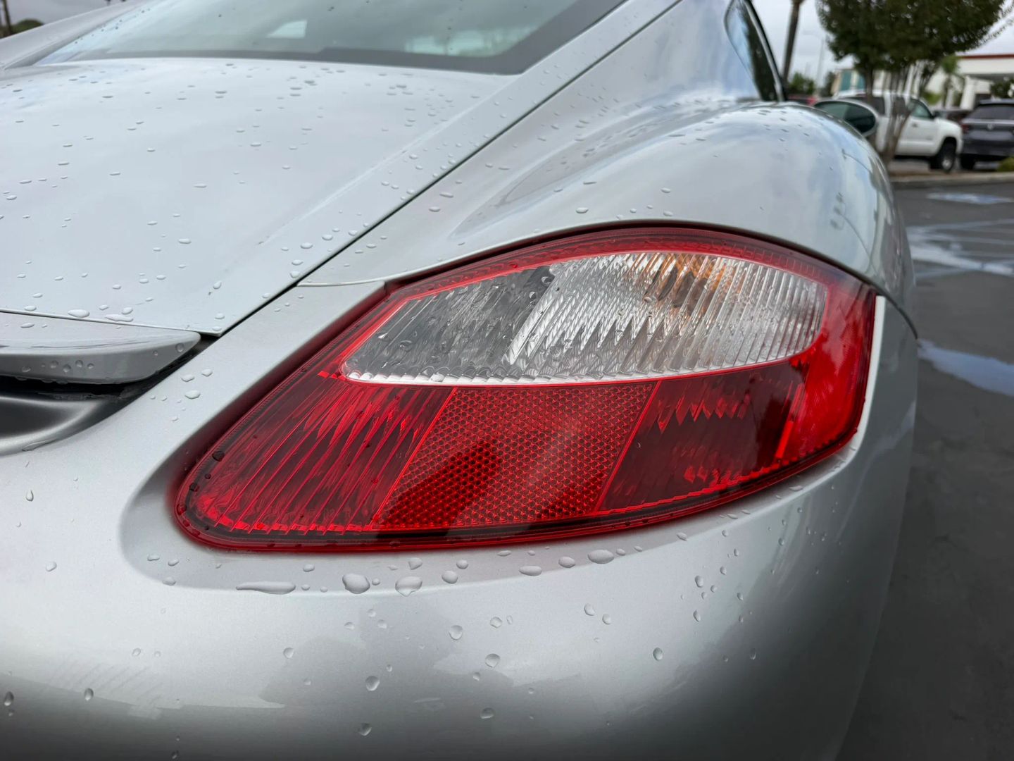 Photo 30 of this Porsche Cayman