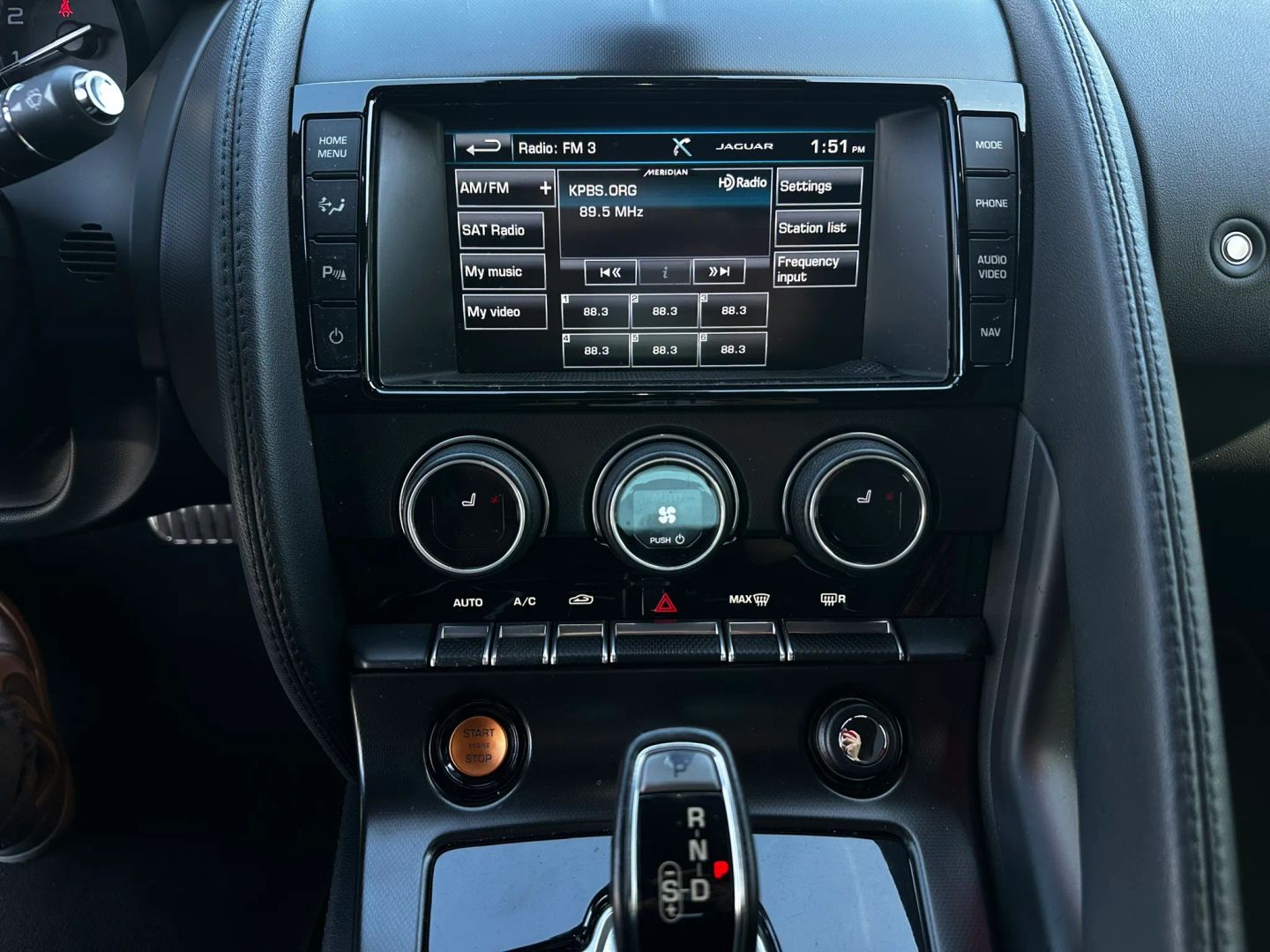 Photo 21 of this Jaguar F-TYPE