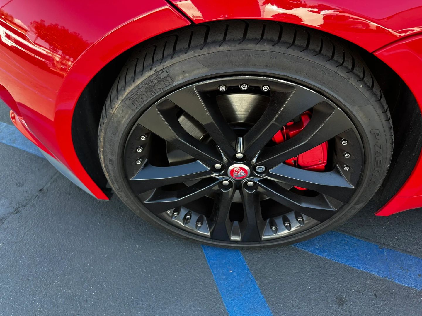 Photo 30 of this Jaguar F-TYPE