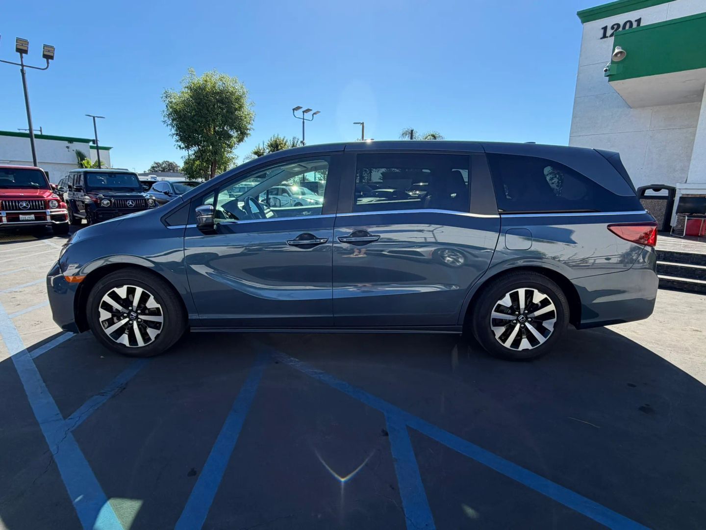 Photo 7 of this Honda Odyssey