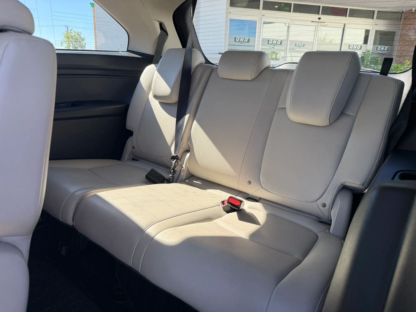 Photo 15 of this Honda Odyssey