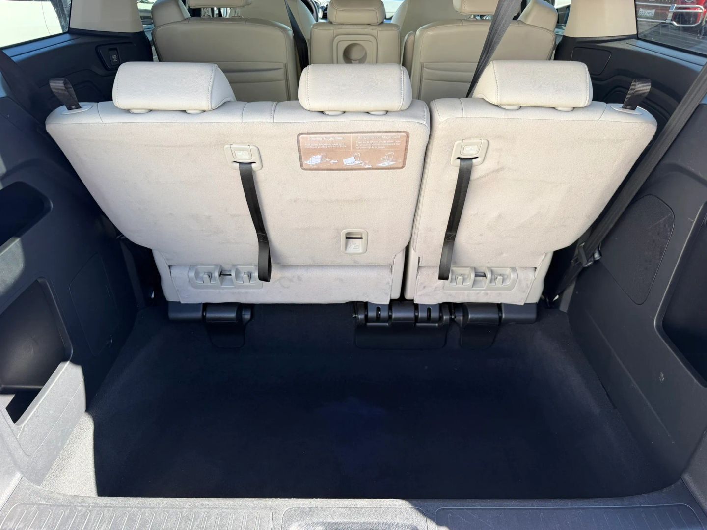 Photo 16 of this Honda Odyssey