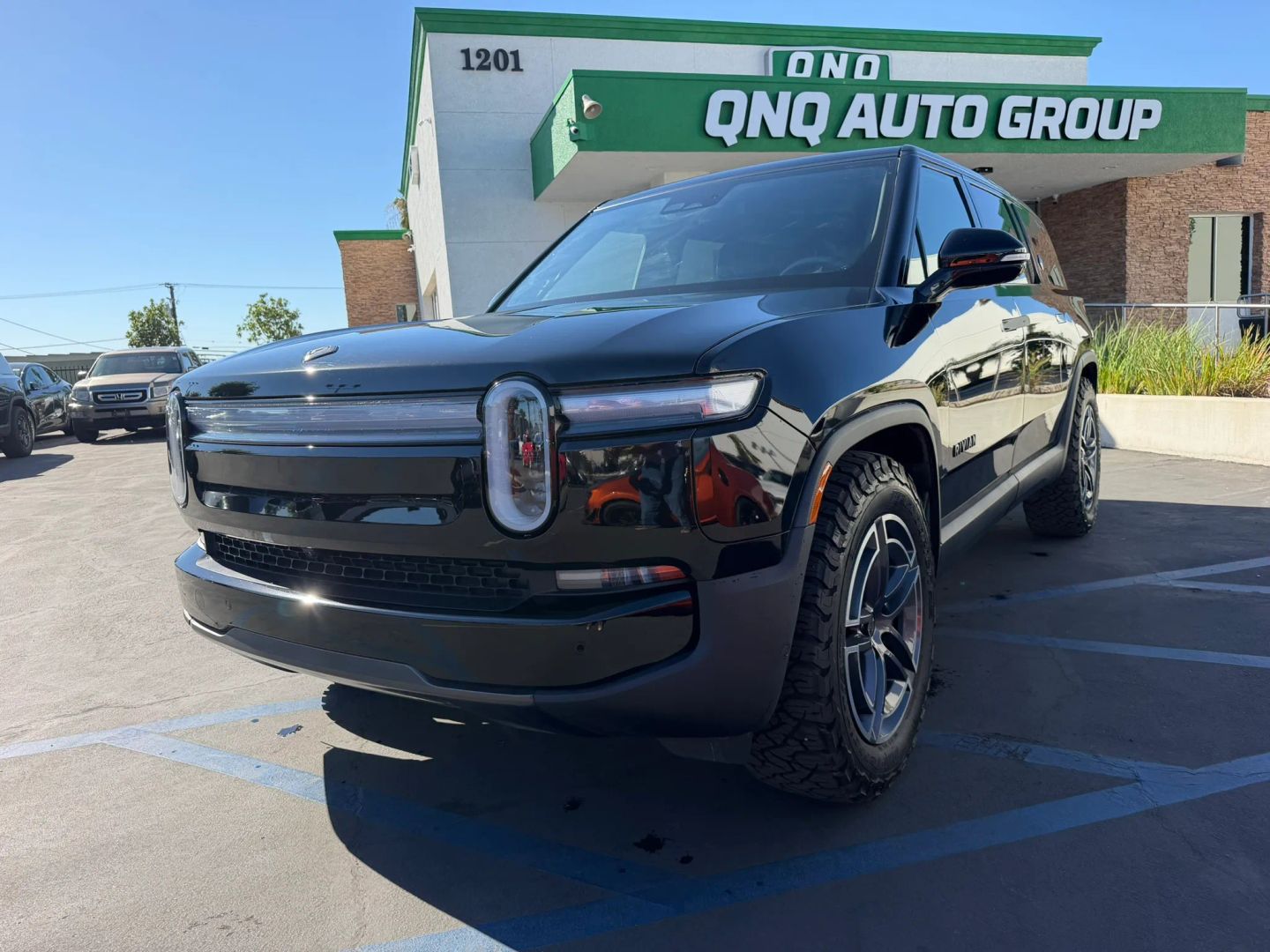 Photo 2 of this Rivian R1S