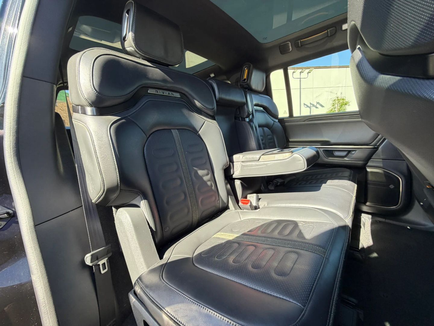 Photo 35 of this Rivian R1S