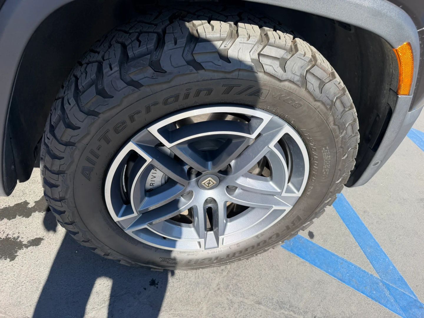 Photo 52 of this Rivian R1S