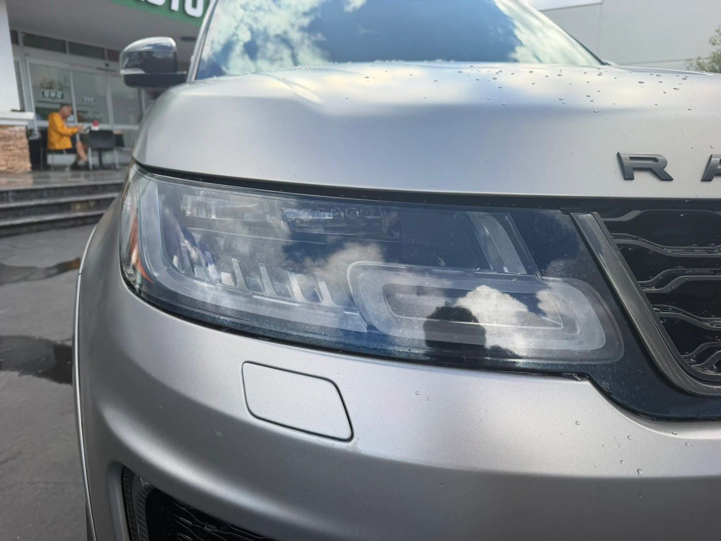 Photo 10 of this Land Rover Range Rover Sport