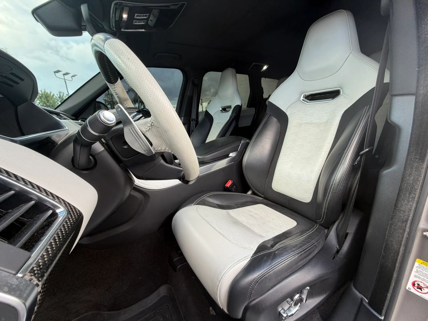 Photo 21 of this Land Rover Range Rover Sport