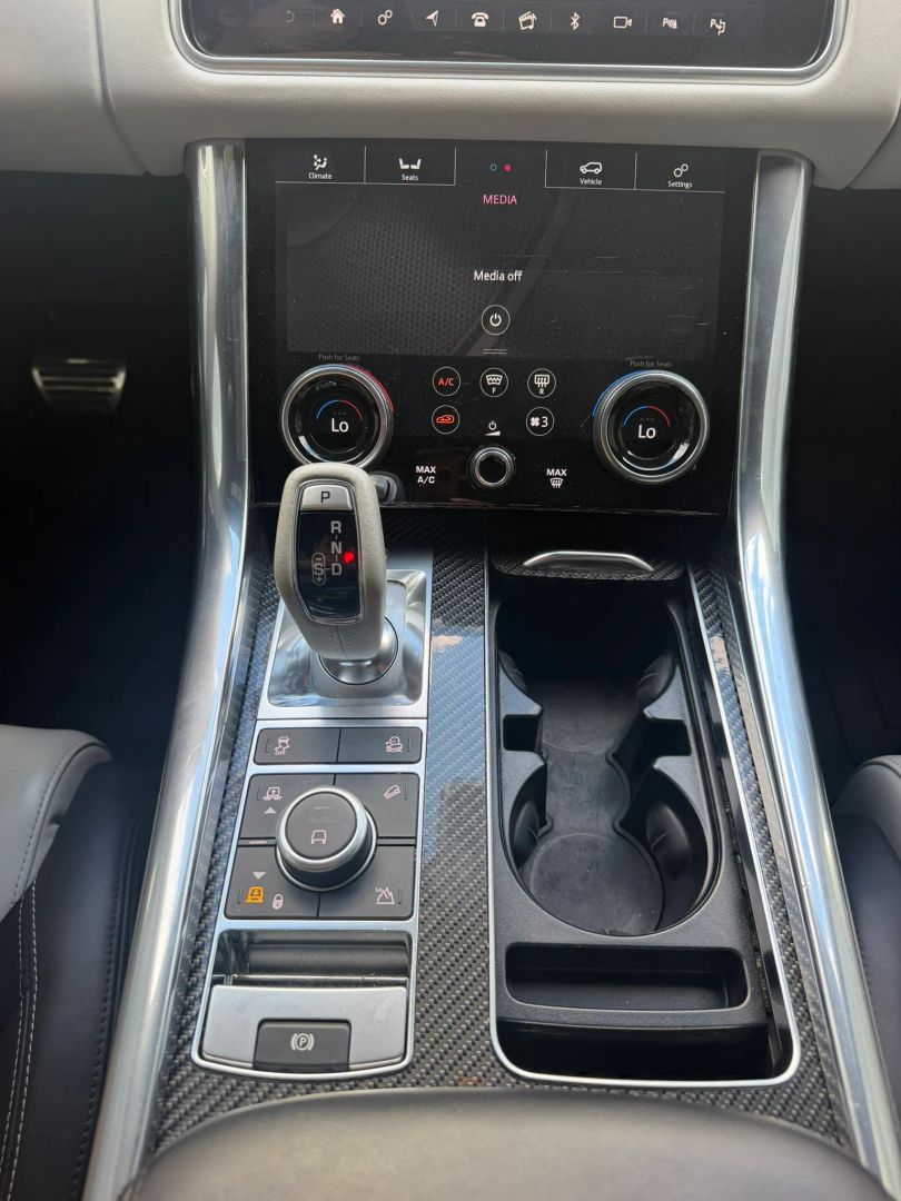 Photo 33 of this Land Rover Range Rover Sport