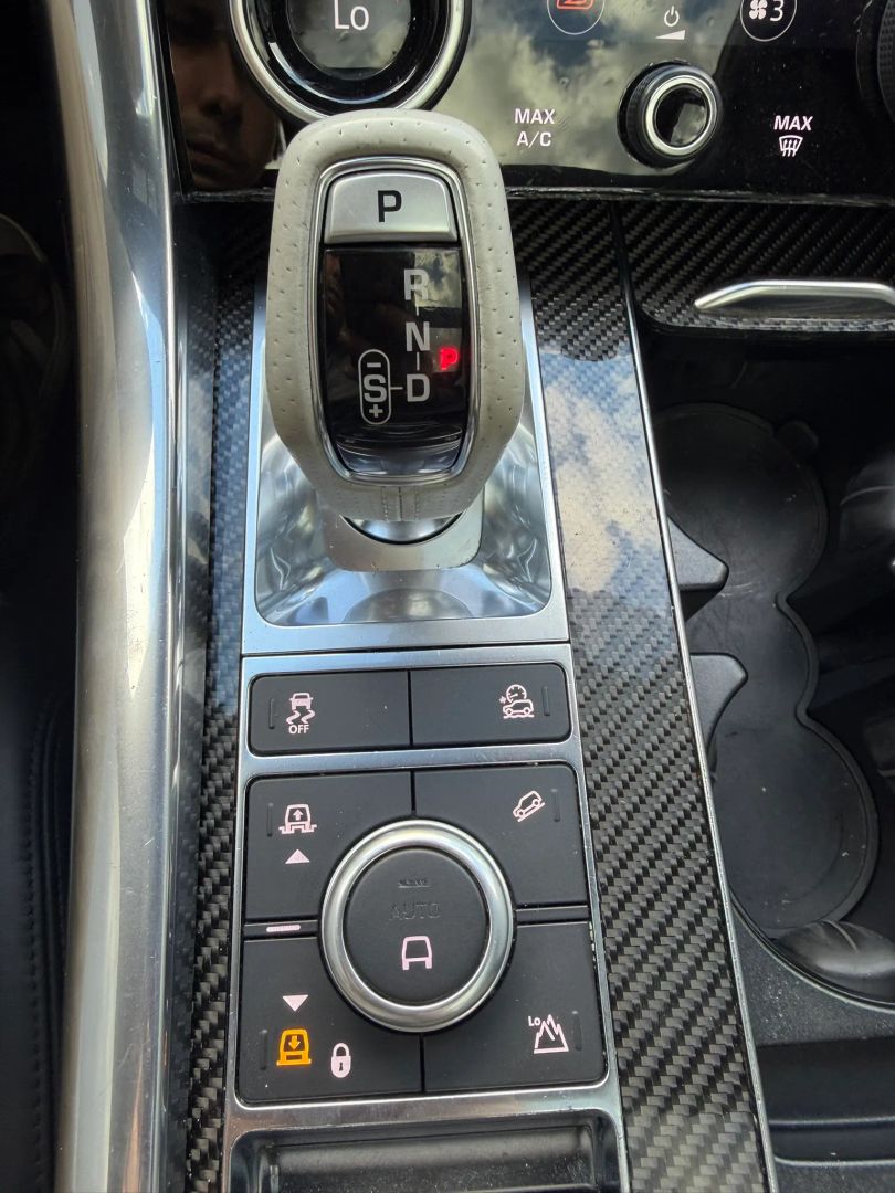 Photo 36 of this Land Rover Range Rover Sport