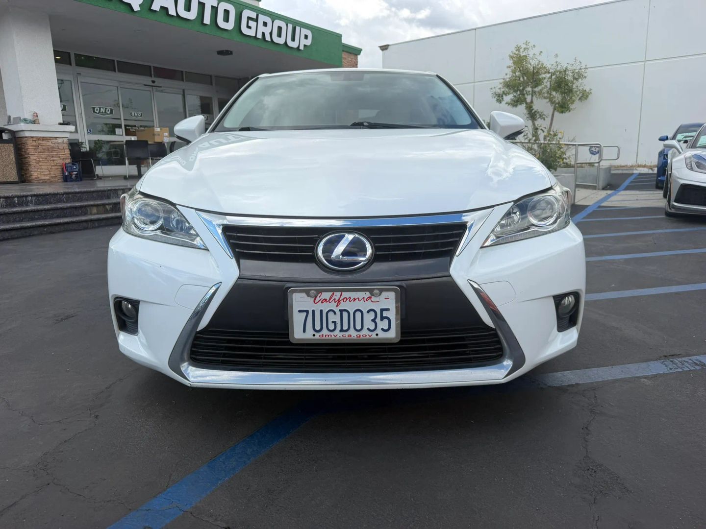 Photo 3 of this Lexus CT 200h