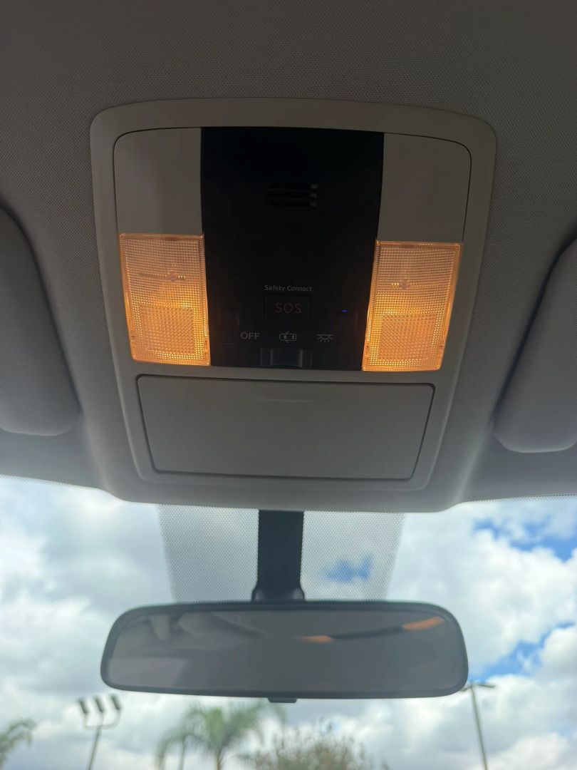 Photo 39 of this Lexus CT 200h