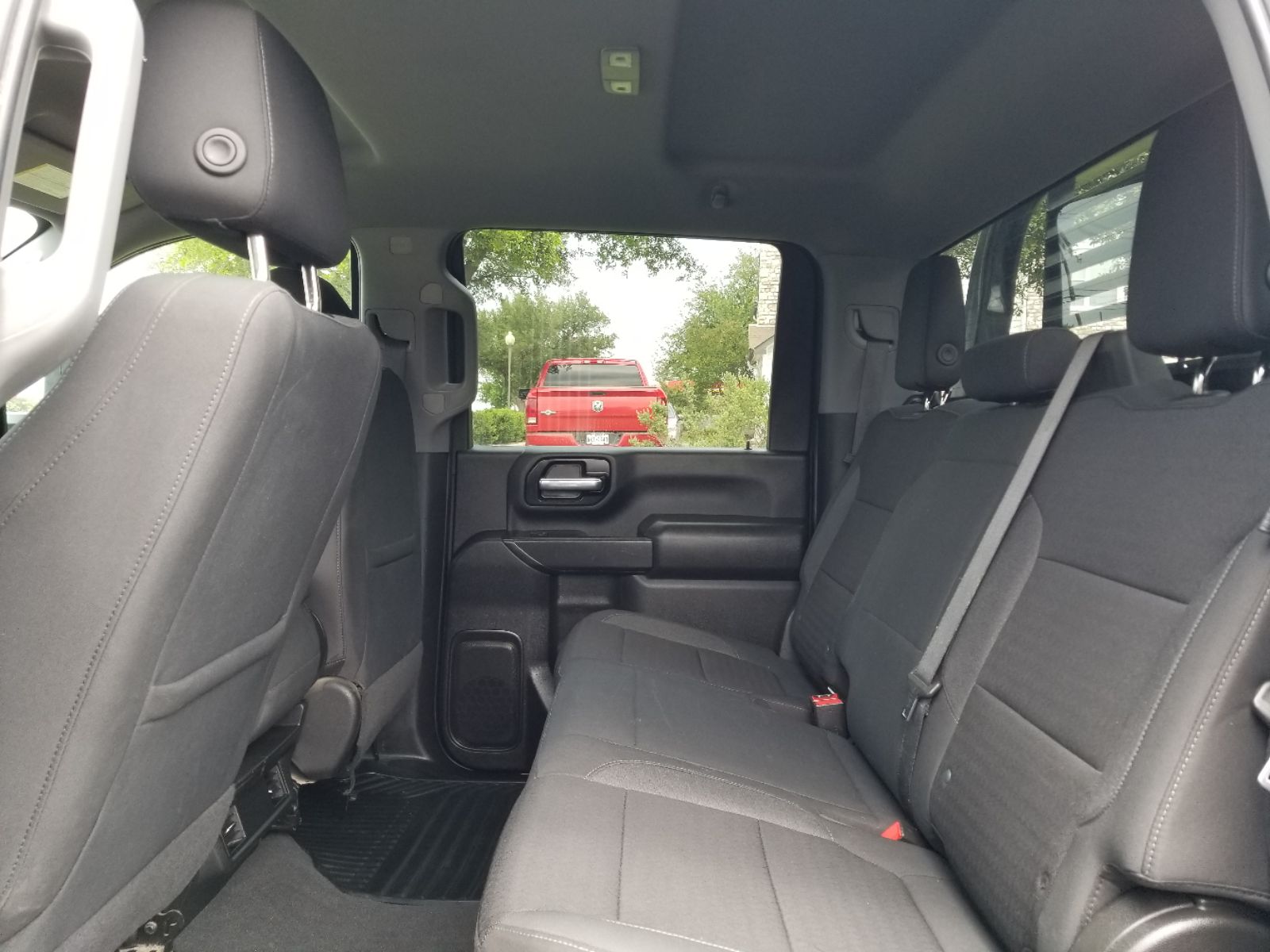 2022 Chevrolet Silverado 2500HD Custom photo 5