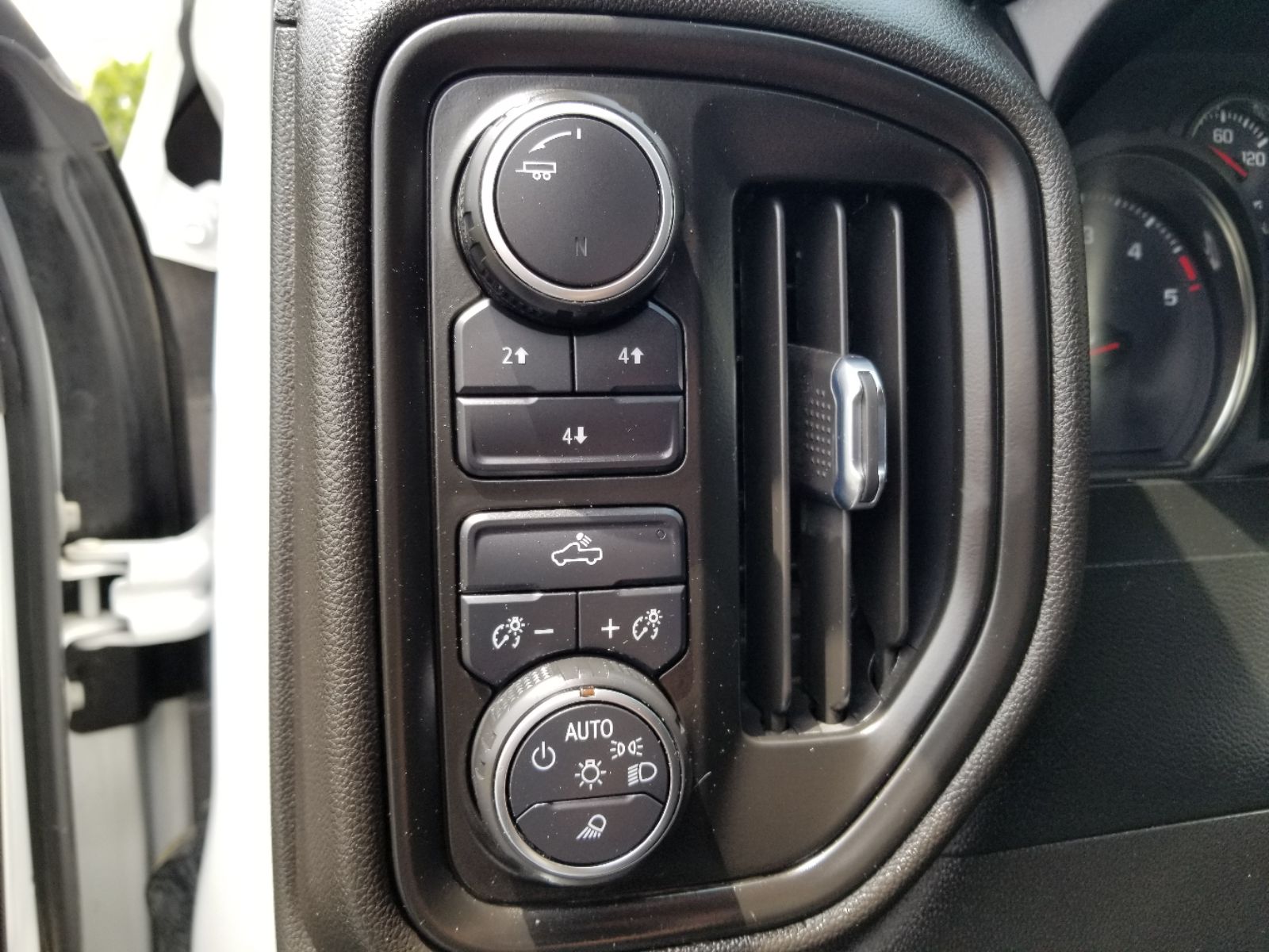2022 Chevrolet Silverado 2500HD Custom photo 22