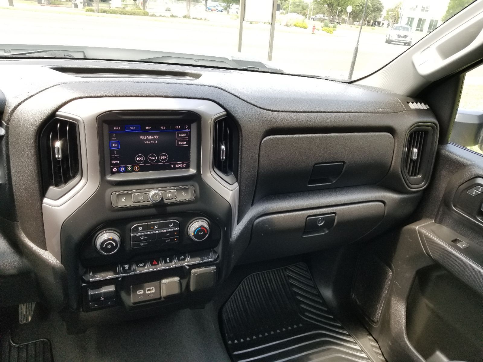 2022 Chevrolet Silverado 2500HD Custom photo 8