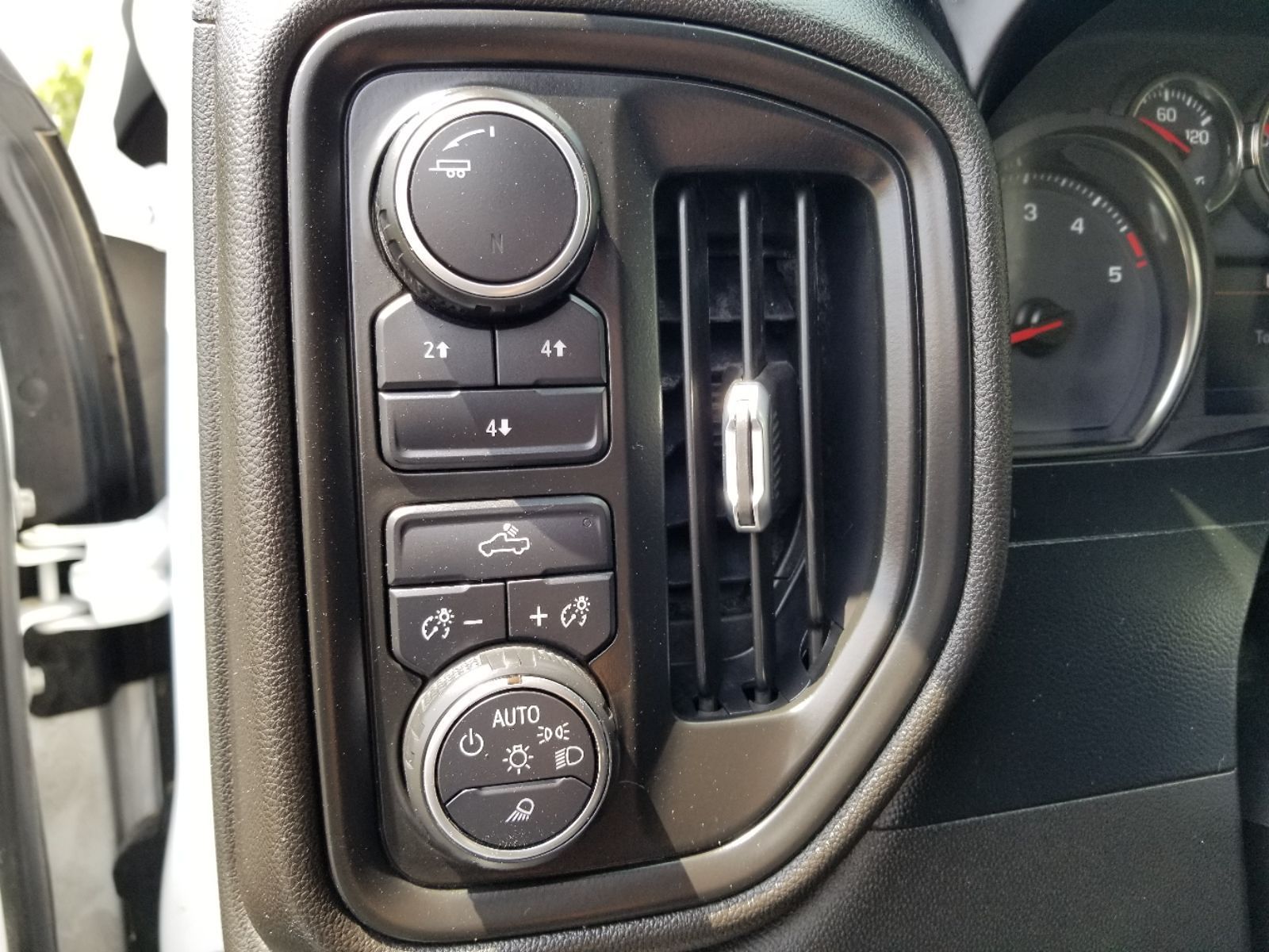 2022 Chevrolet Silverado 2500HD Custom photo 24