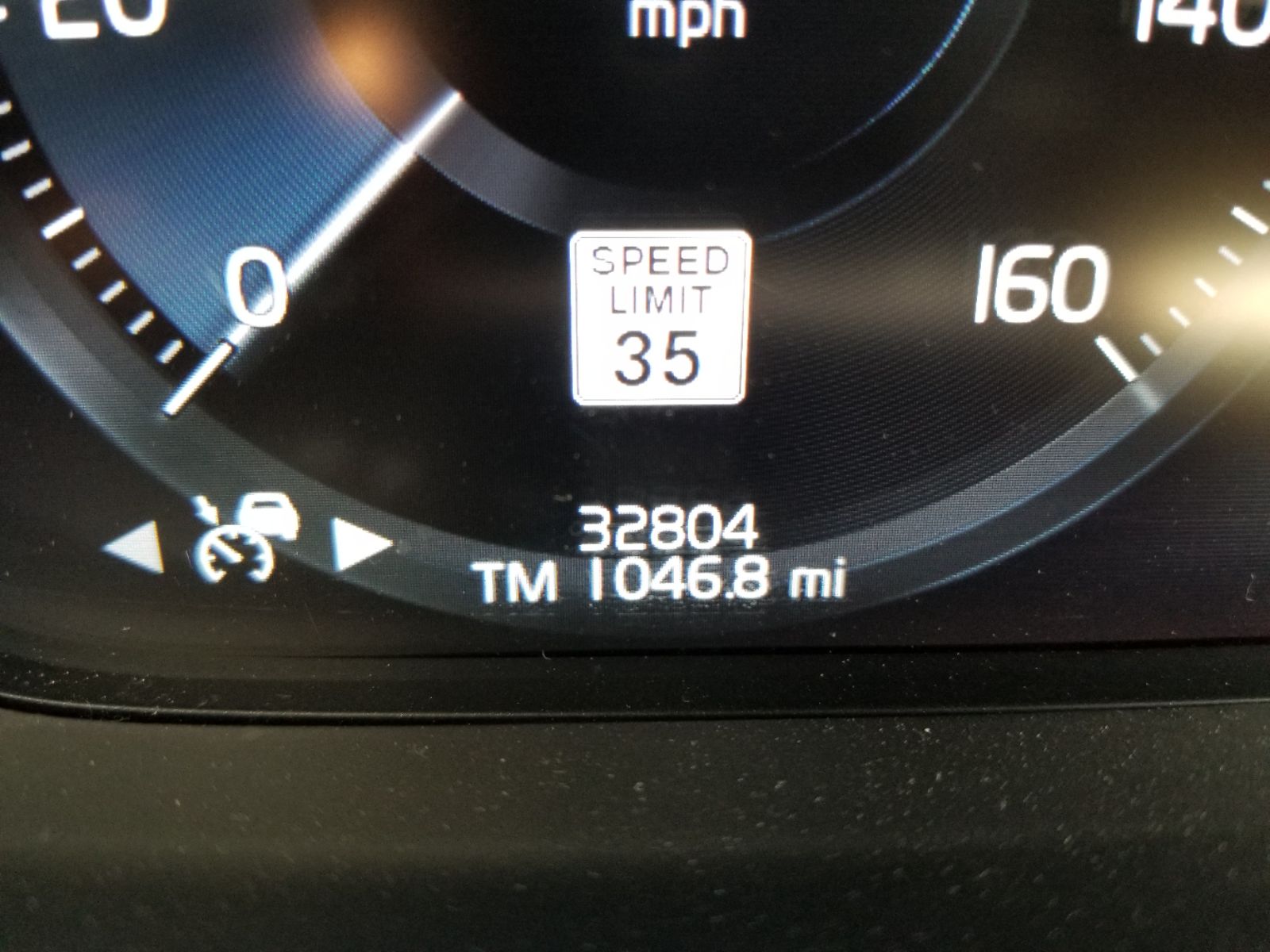 2022 Volvo XC90 T6 Momentum photo 7