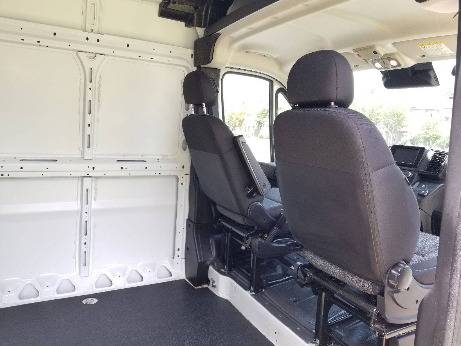2025 Ram ProMaster 2500 photo 17
