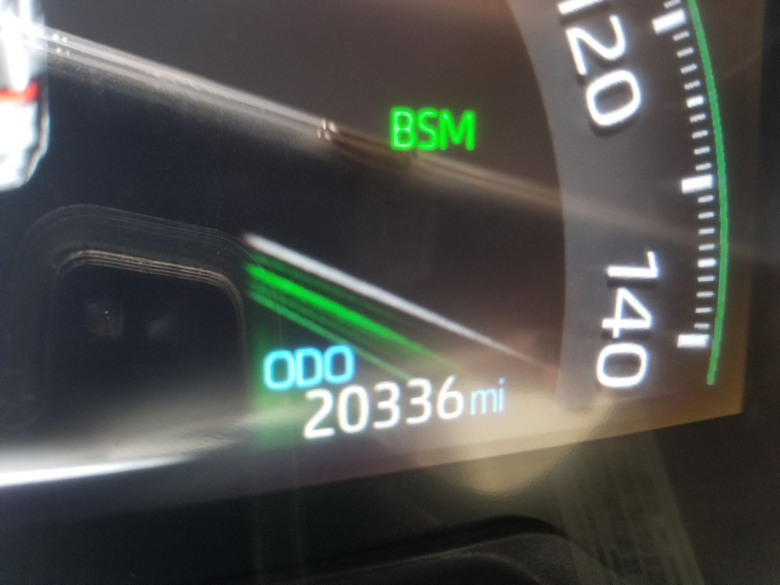 2023 Toyota RAV4 XLE Premium photo 7