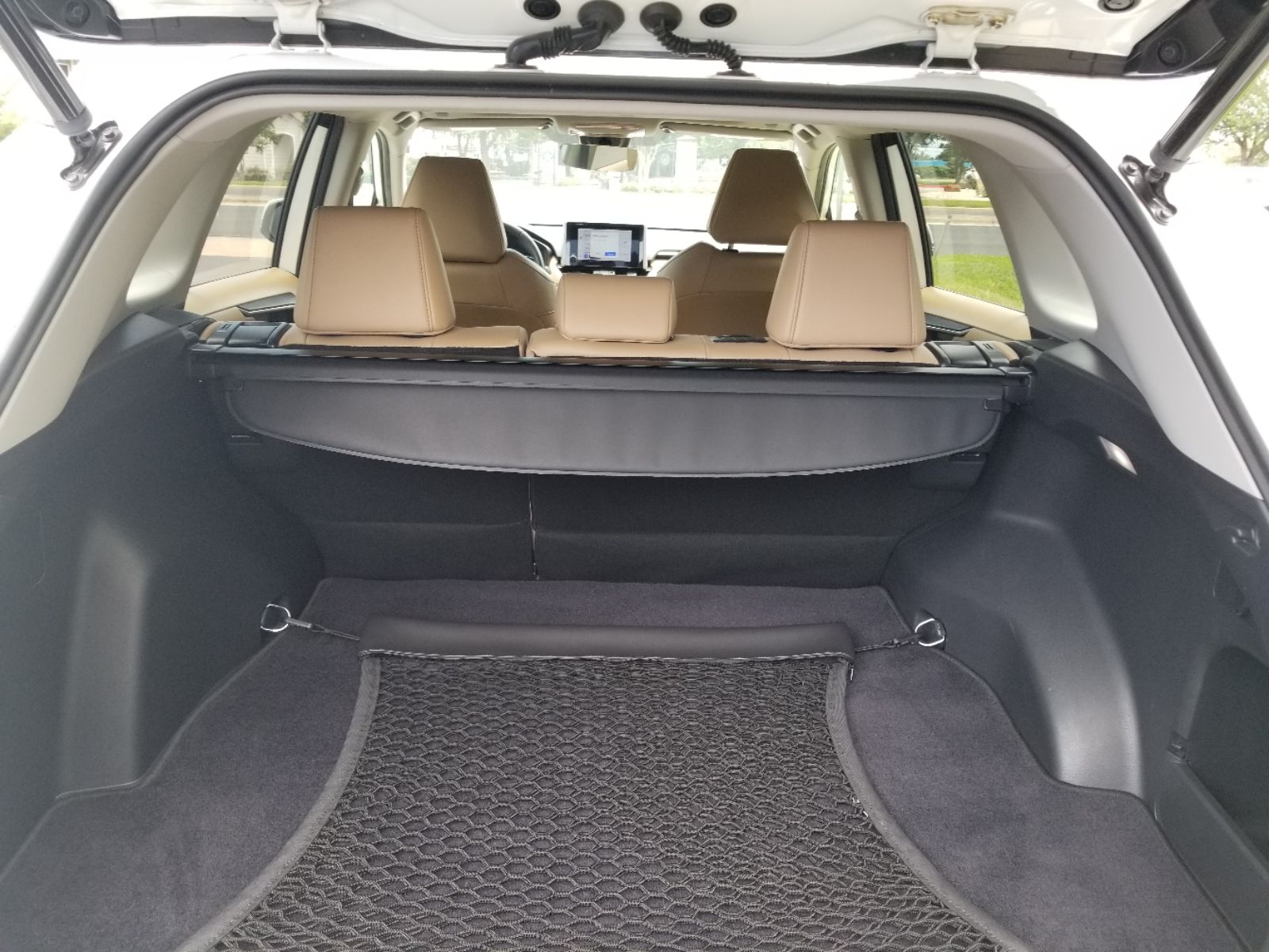 2023 Toyota RAV4 XLE Premium photo 12