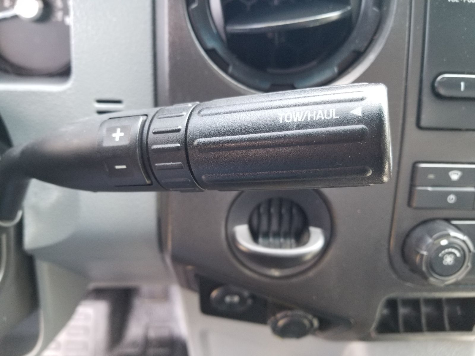 2018 Ford F-750 SuperCab photo 3