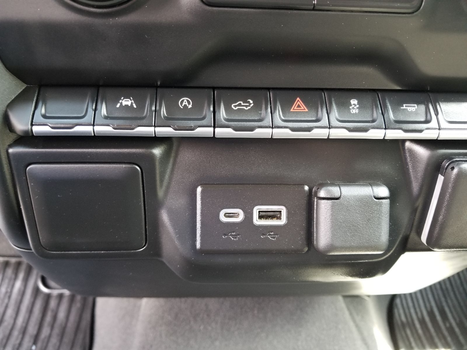 2022 Chevrolet Silverado 1500 Custom photo 26