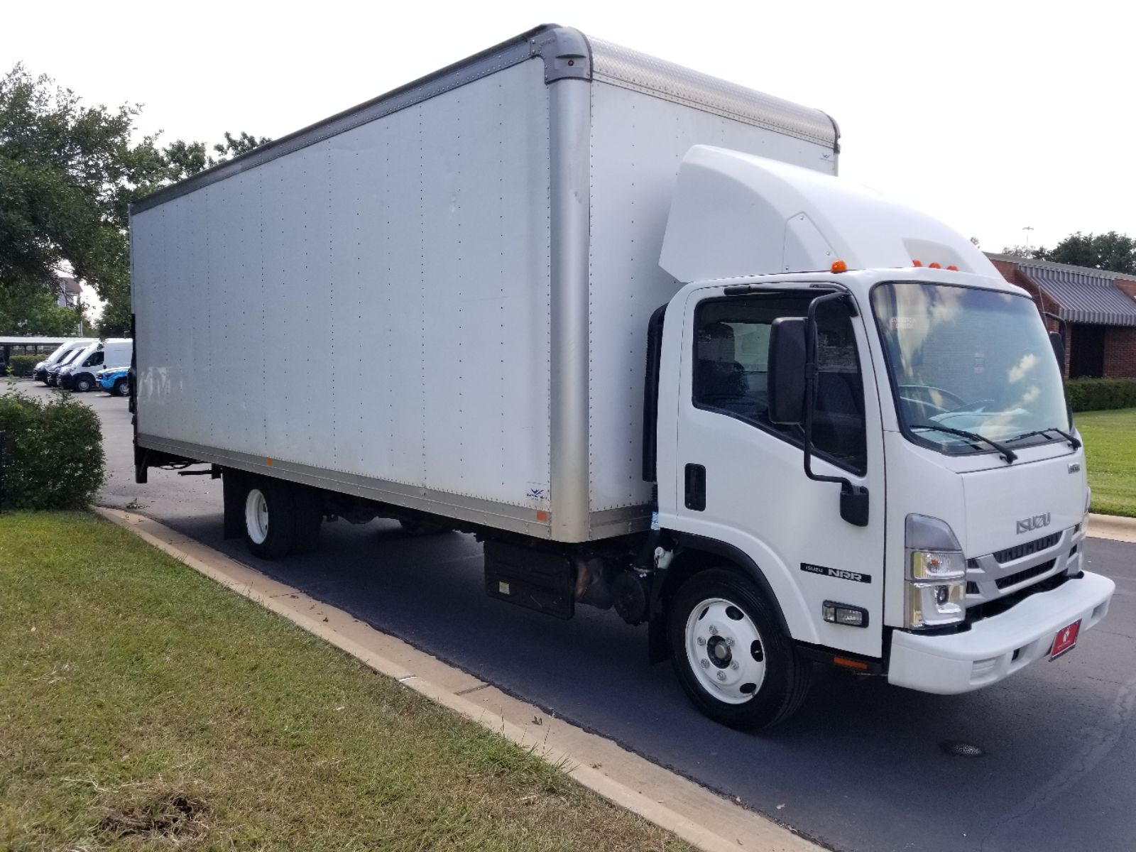 2022 Isuzu NRR Low Cab Forward photo 2