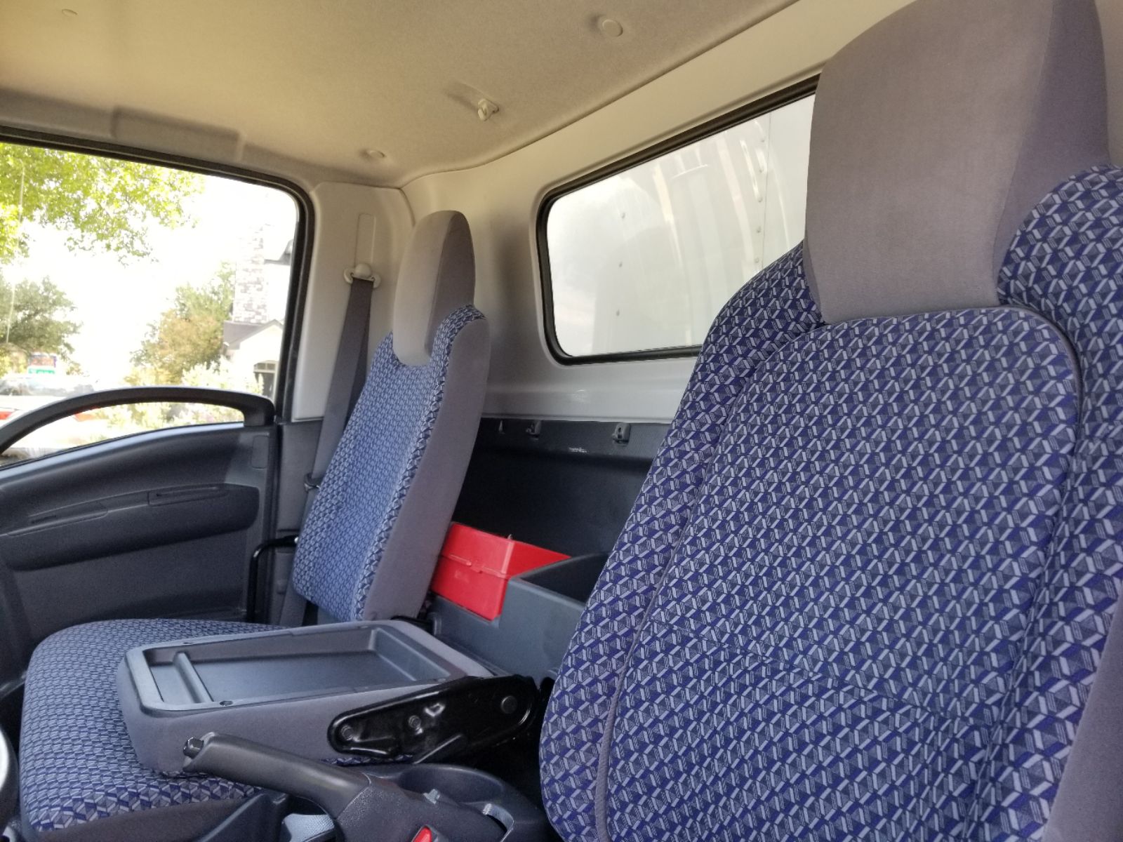 2022 Isuzu NRR Low Cab Forward photo 5
