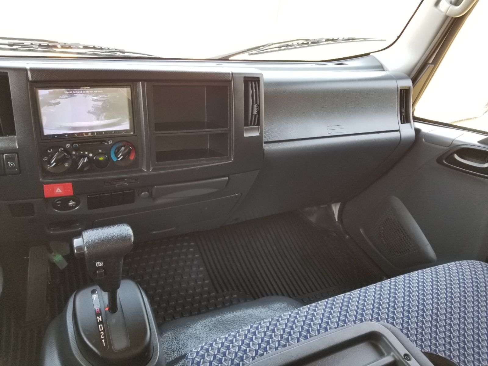 2022 Isuzu NRR Low Cab Forward photo 7