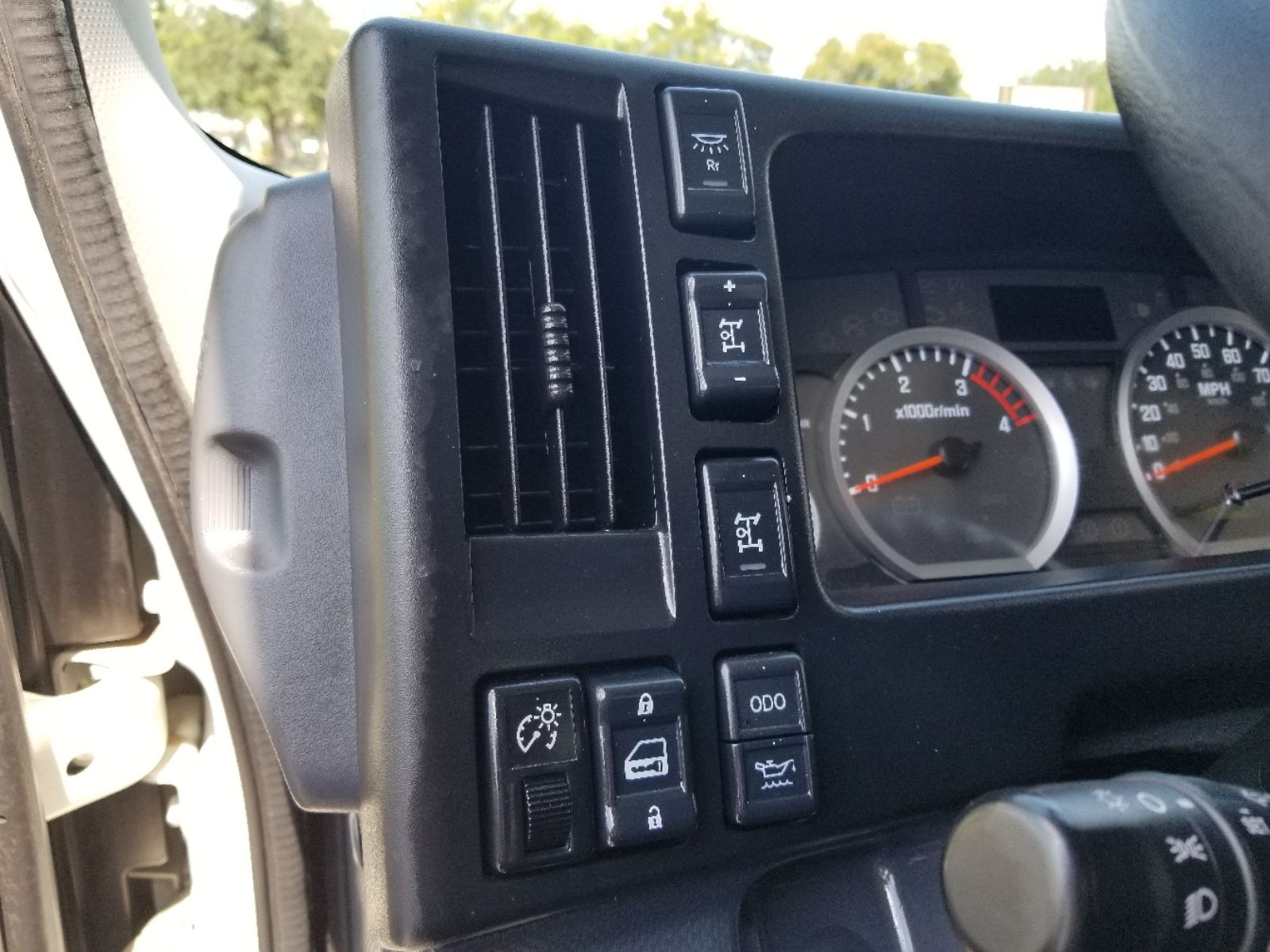 2022 Isuzu NRR Low Cab Forward photo 19