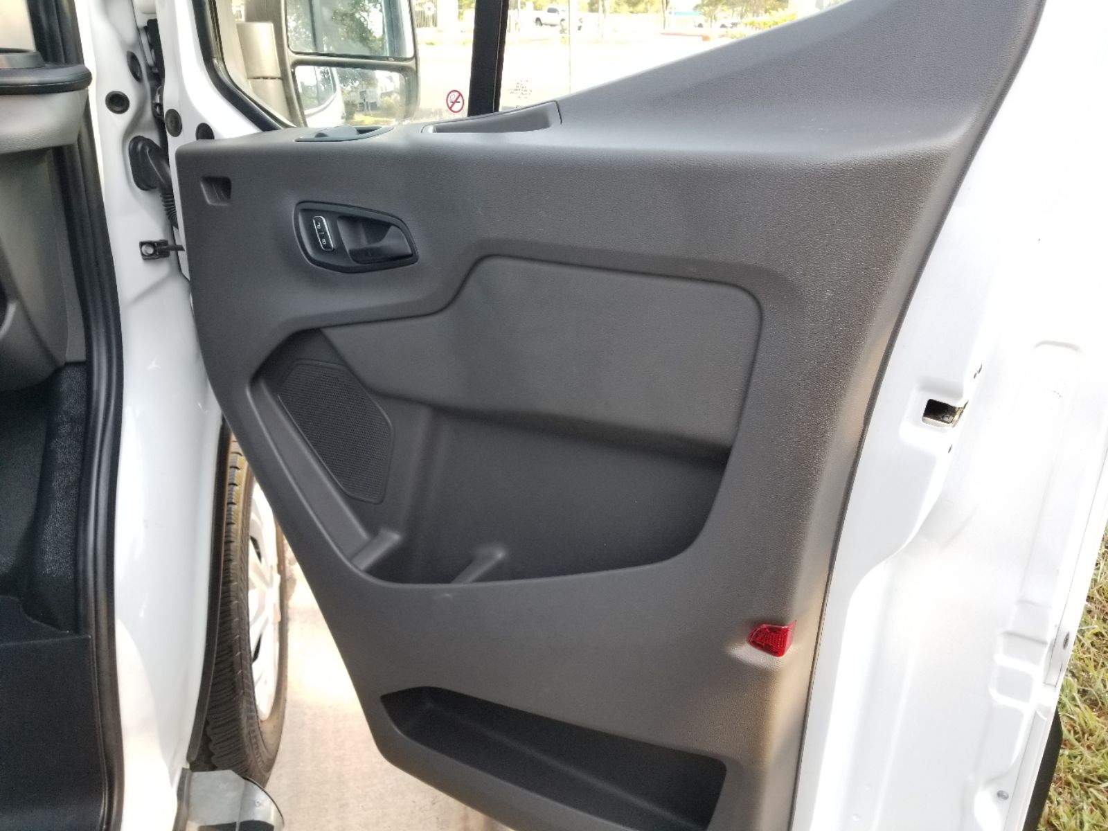 2024 Ford Transit Cargo Van photo 17